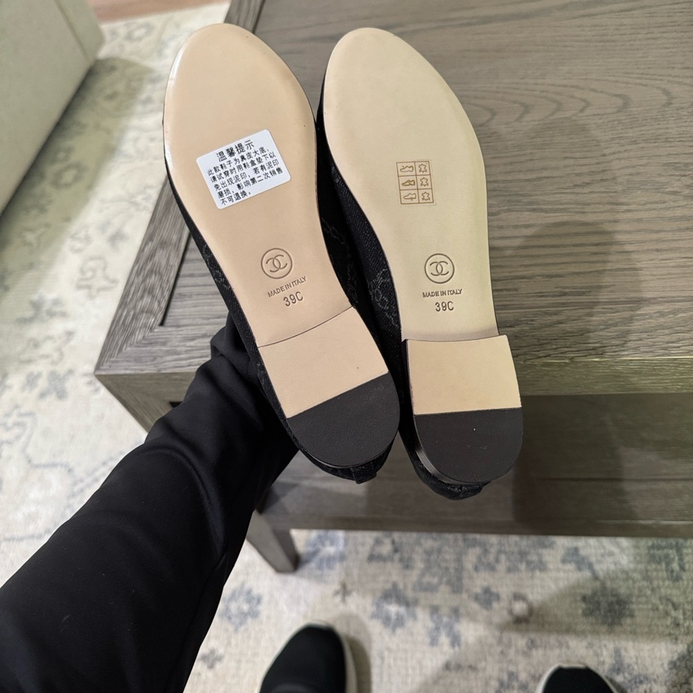 CHANEL style black denim flats - Picture 3 of 4